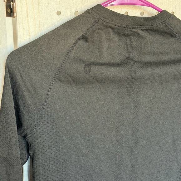 Figs Women's Black Long Sleeve Tee - Picture 4 of 5